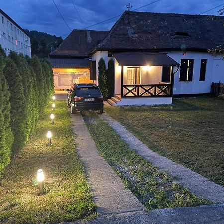 House Of Joven Villa เมดิอาช ภายนอก รูปภาพ